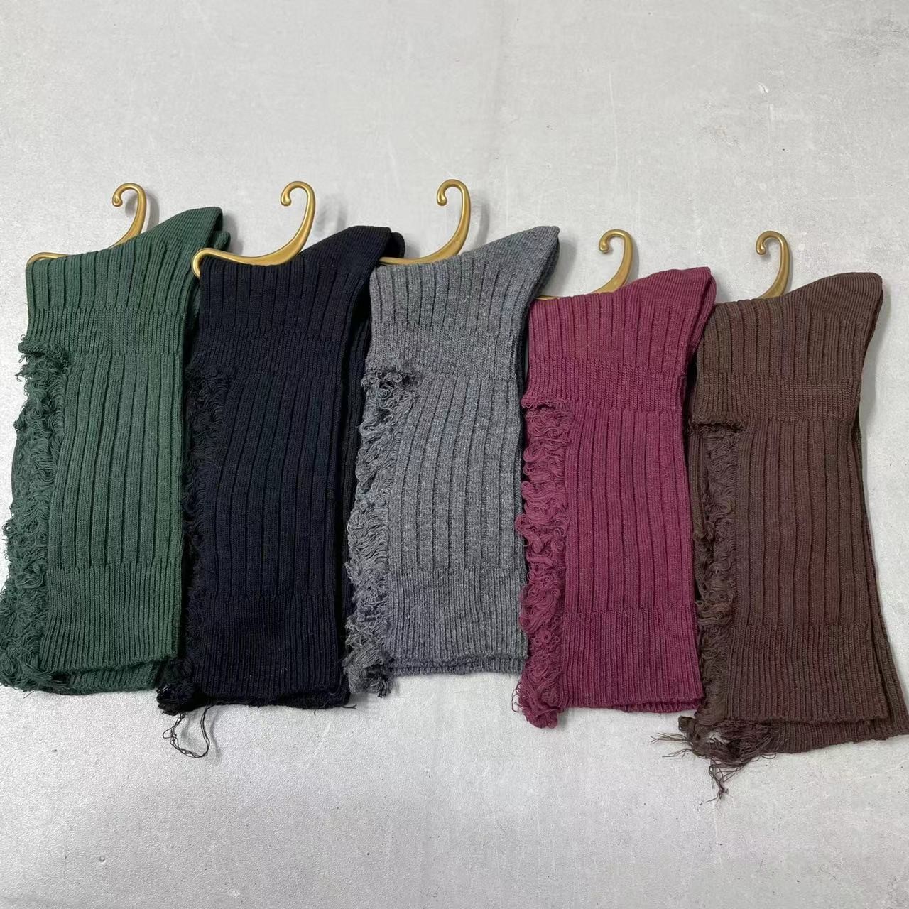 前破洞中筒袜（筒高19左右