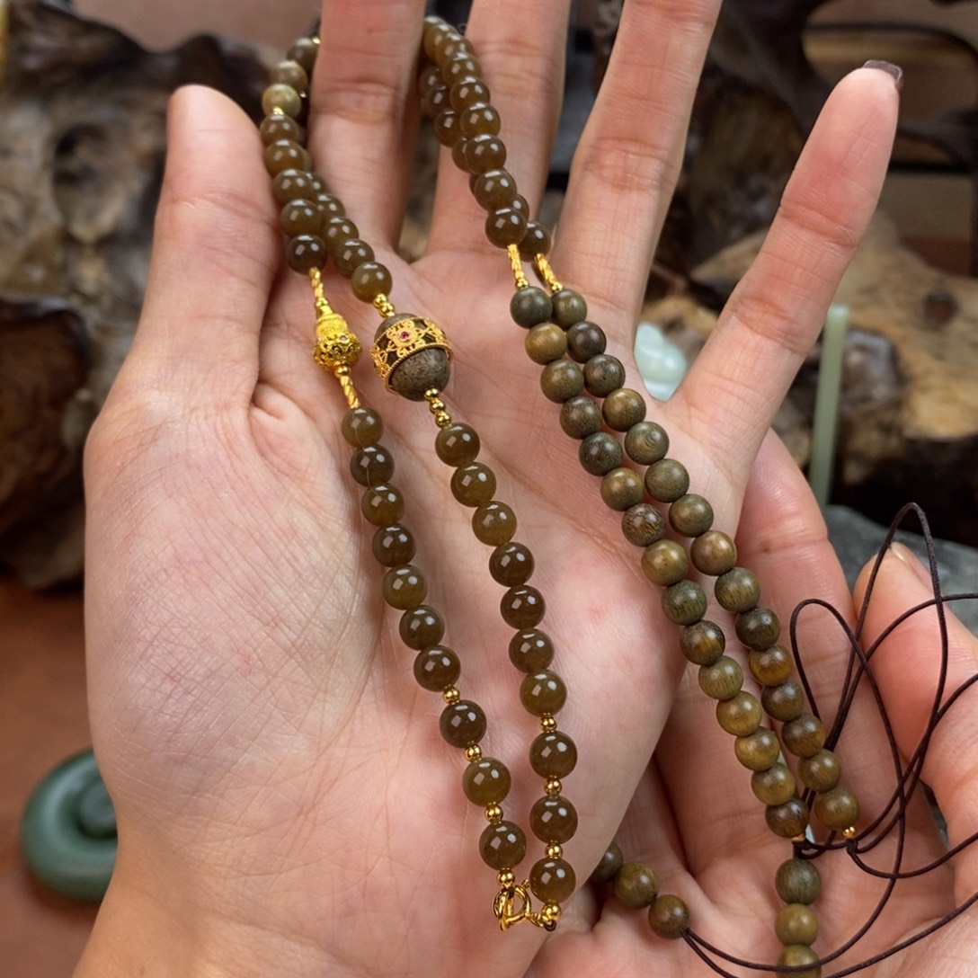 ᯤ***ᵘ和田玉（糖玉）未镶嵌颈饰