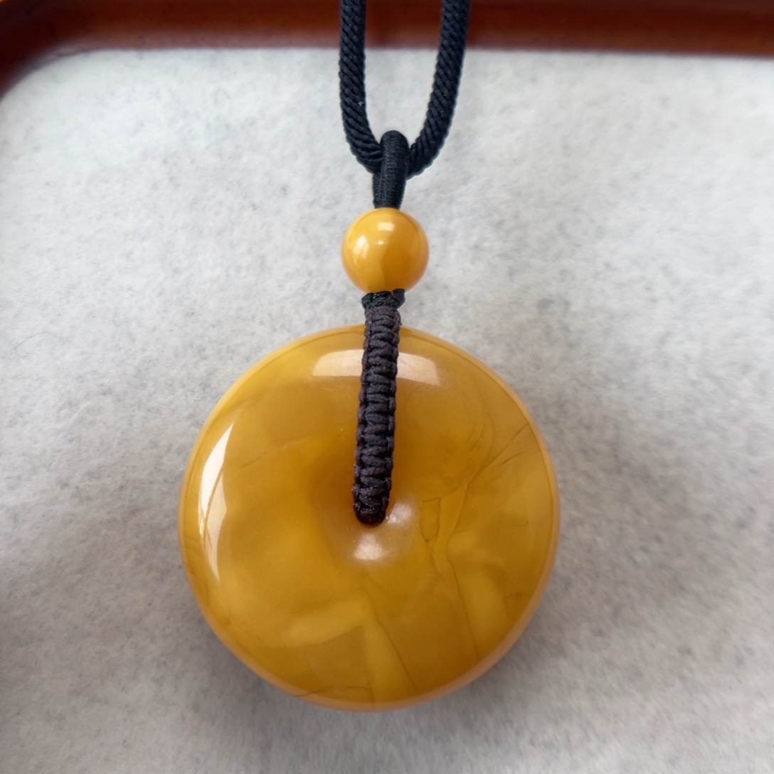 蜜蜡未镶嵌颈饰蜜蜡