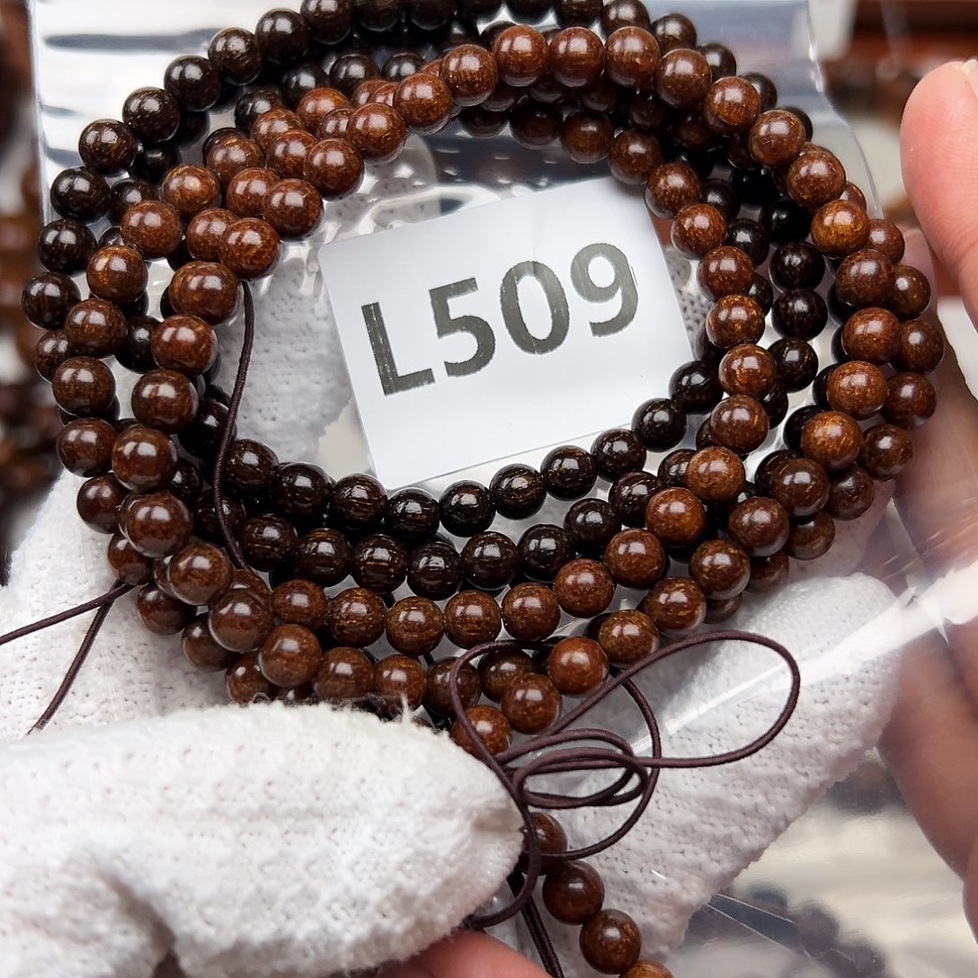 用***4贡木手串/手链0.6巴两条