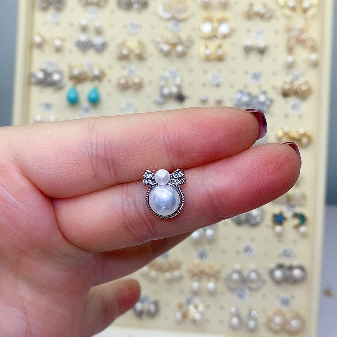 银S925镶嵌淡水珍珠耳饰