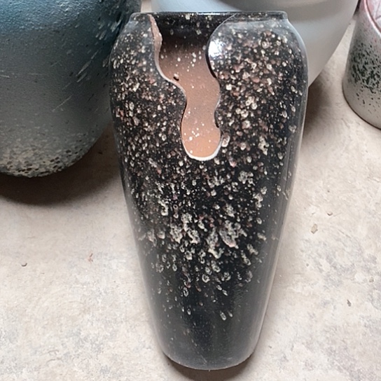 紫砂花盆口15高度38黑缺口处理