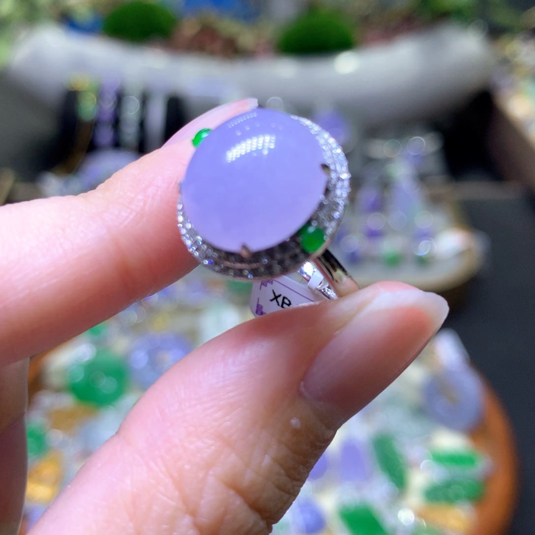 【闪购商品】翡翠颈饰18K金镶嵌翡翠吊坠项链