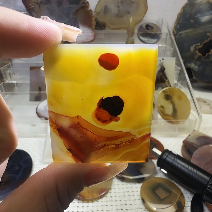 玛瑙/玉髓未镶嵌珠宝奇石