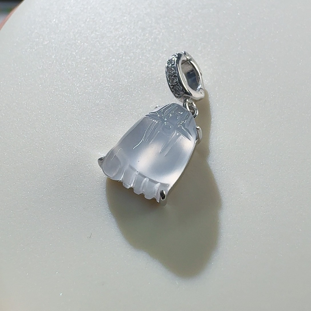 翡翠颈饰18K金镶嵌知足常乐