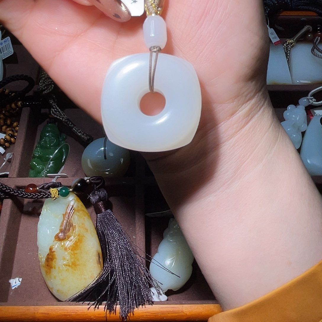 未镶嵌和田玉挂件