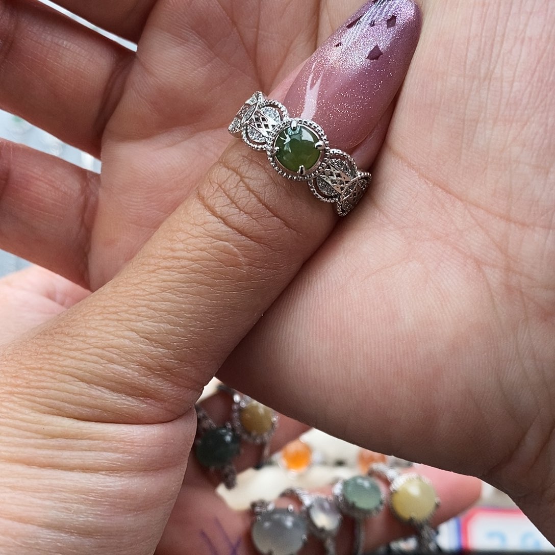 夏***分翡翠未镶嵌戒指缅甸