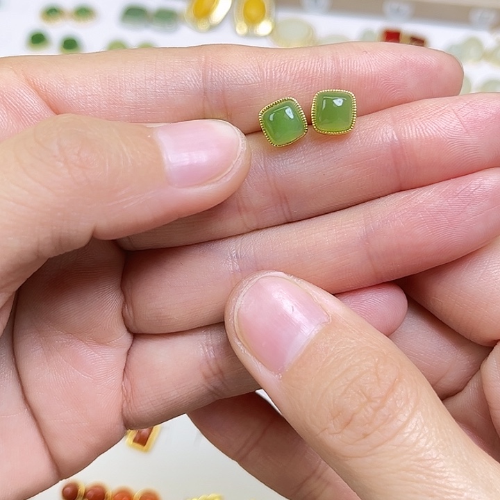 和田玉银S925镶嵌耳饰