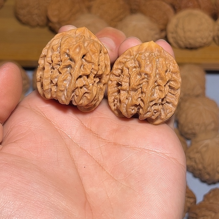 文玩核桃把件32+修尖 曹大龙