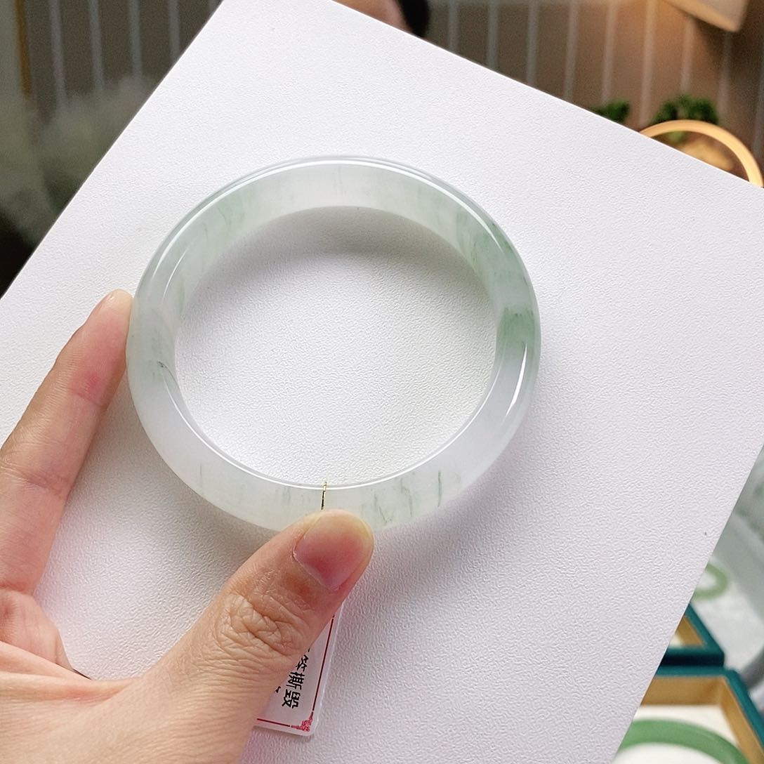 石英质玉手镯未镶嵌62.1