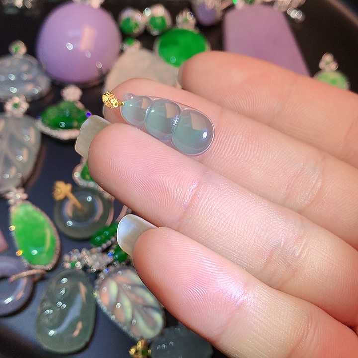 翡翠挂件18K金镶嵌37637856