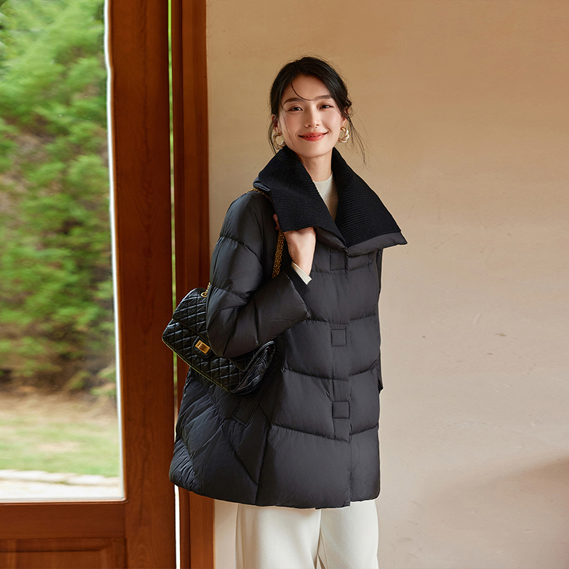 YAYA/鸭鸭中长款羽绒服女士翻领2025冬季新款鸭绒加厚保暖外套