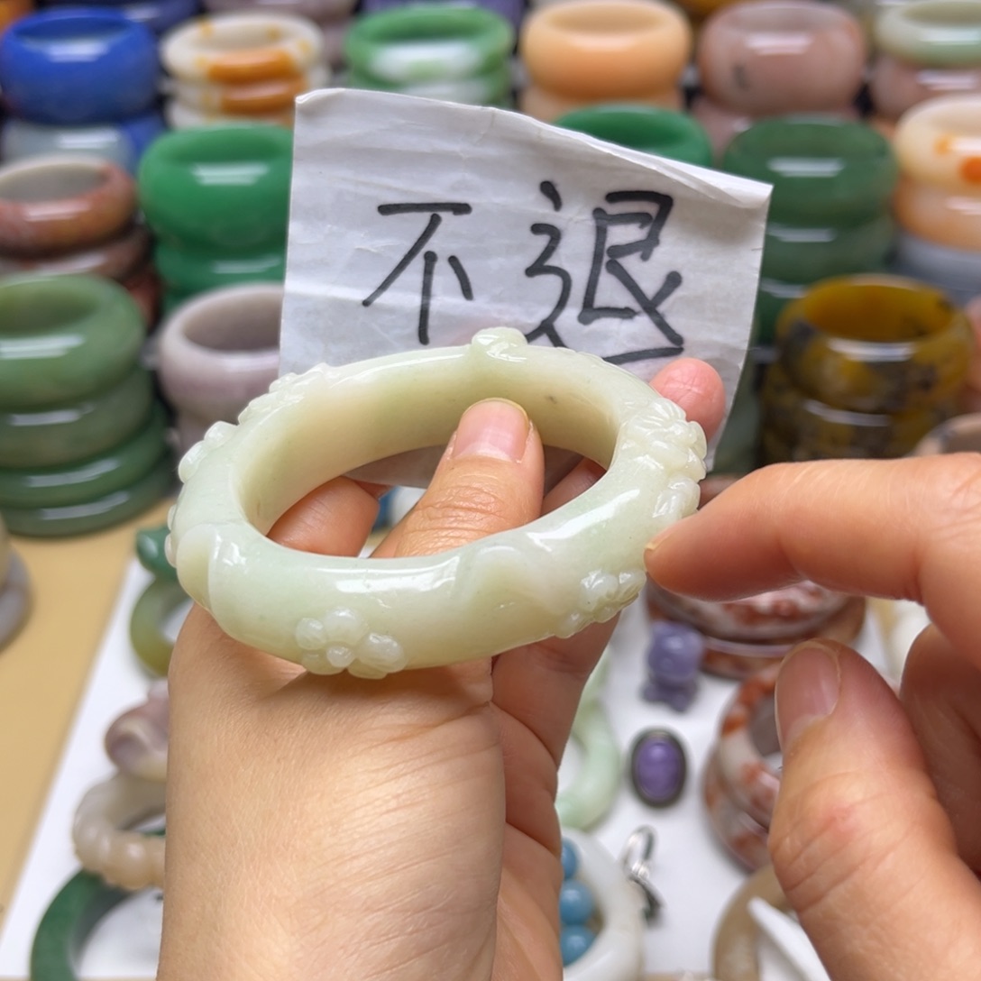 石英质玉未镶嵌手镯