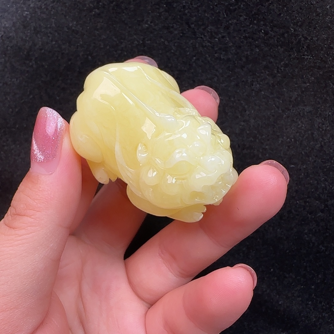 蜜蜡未镶嵌珠宝奇石