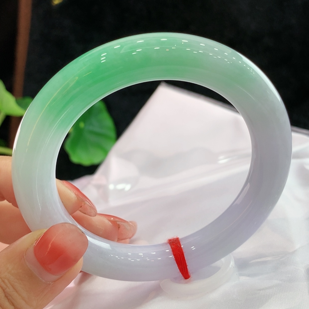 【闪购商品】翡翠手镯未镶嵌圈口56