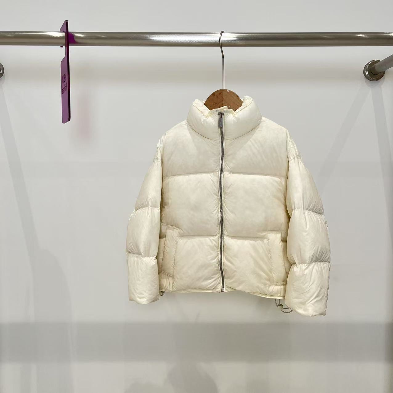 冬款女童羽绒服奶白 8205羽系