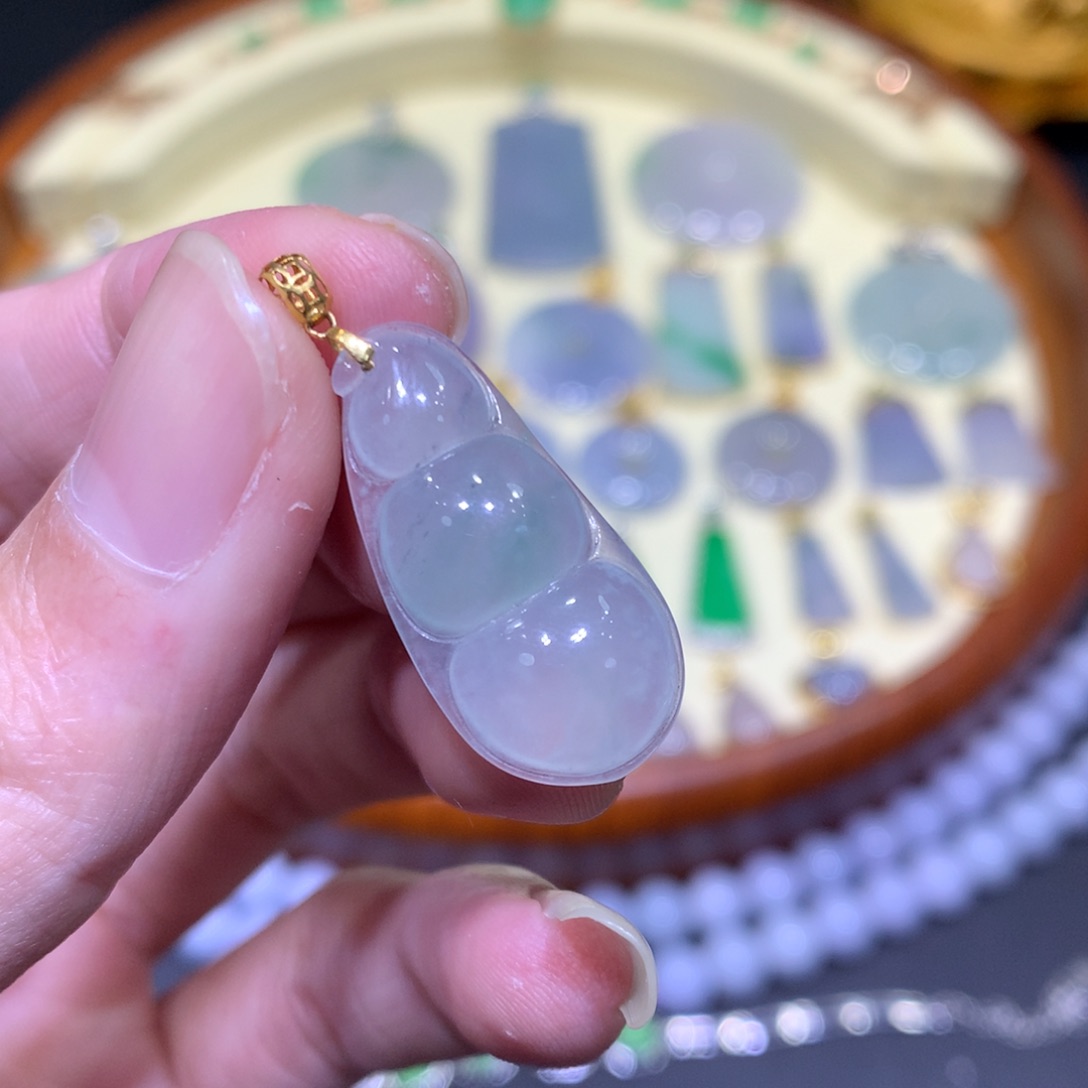 翡翠吊坠(不含链)18K金镶嵌