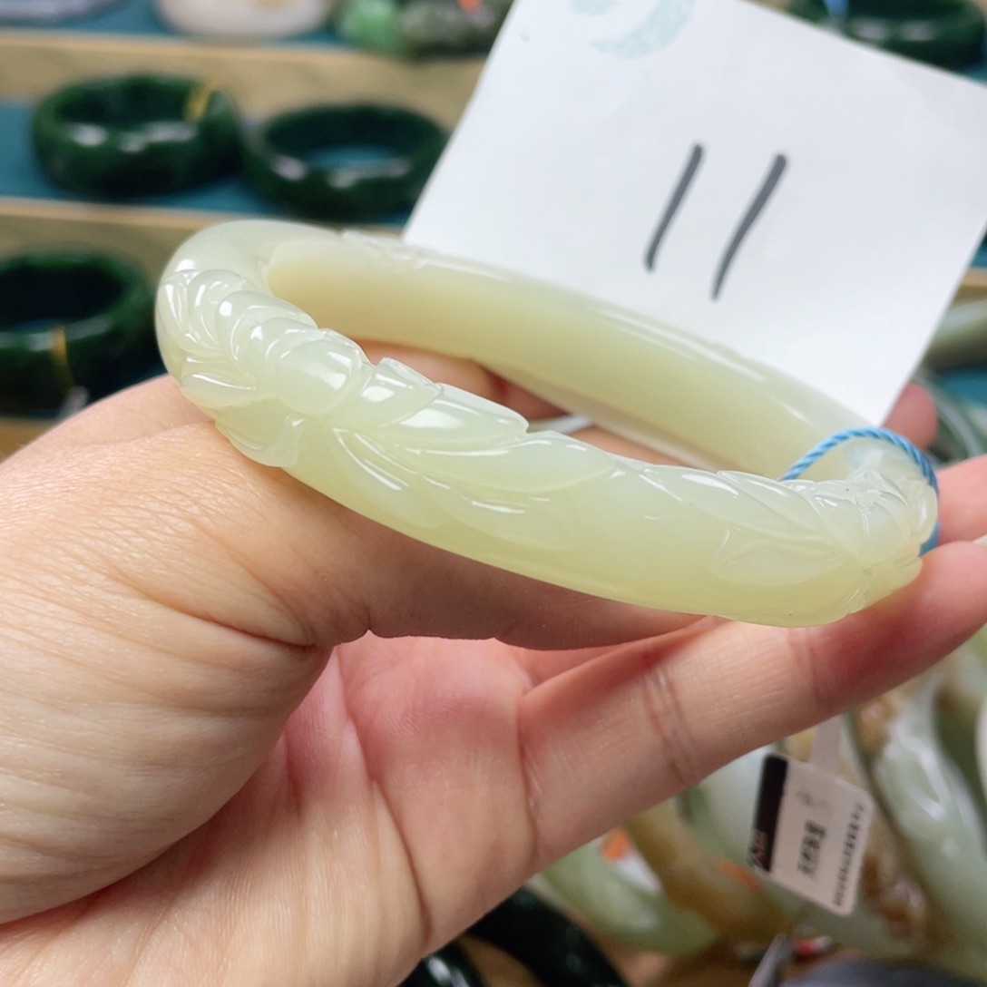 未镶嵌手镯和田玉圈口66