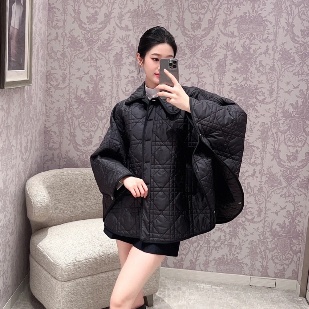 99新 DIOR/迪奥 99新-黑色藤格纹棉服斗篷披风外套 XS码