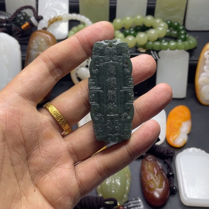 未镶嵌和田玉挂件