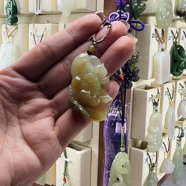 和田玉吊坠(不含链)未镶嵌