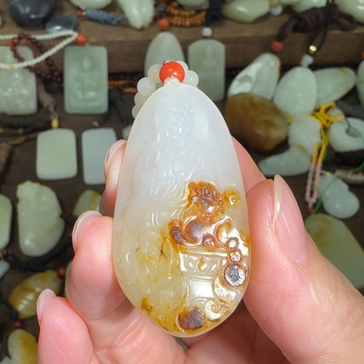 和田玉颈饰未镶嵌