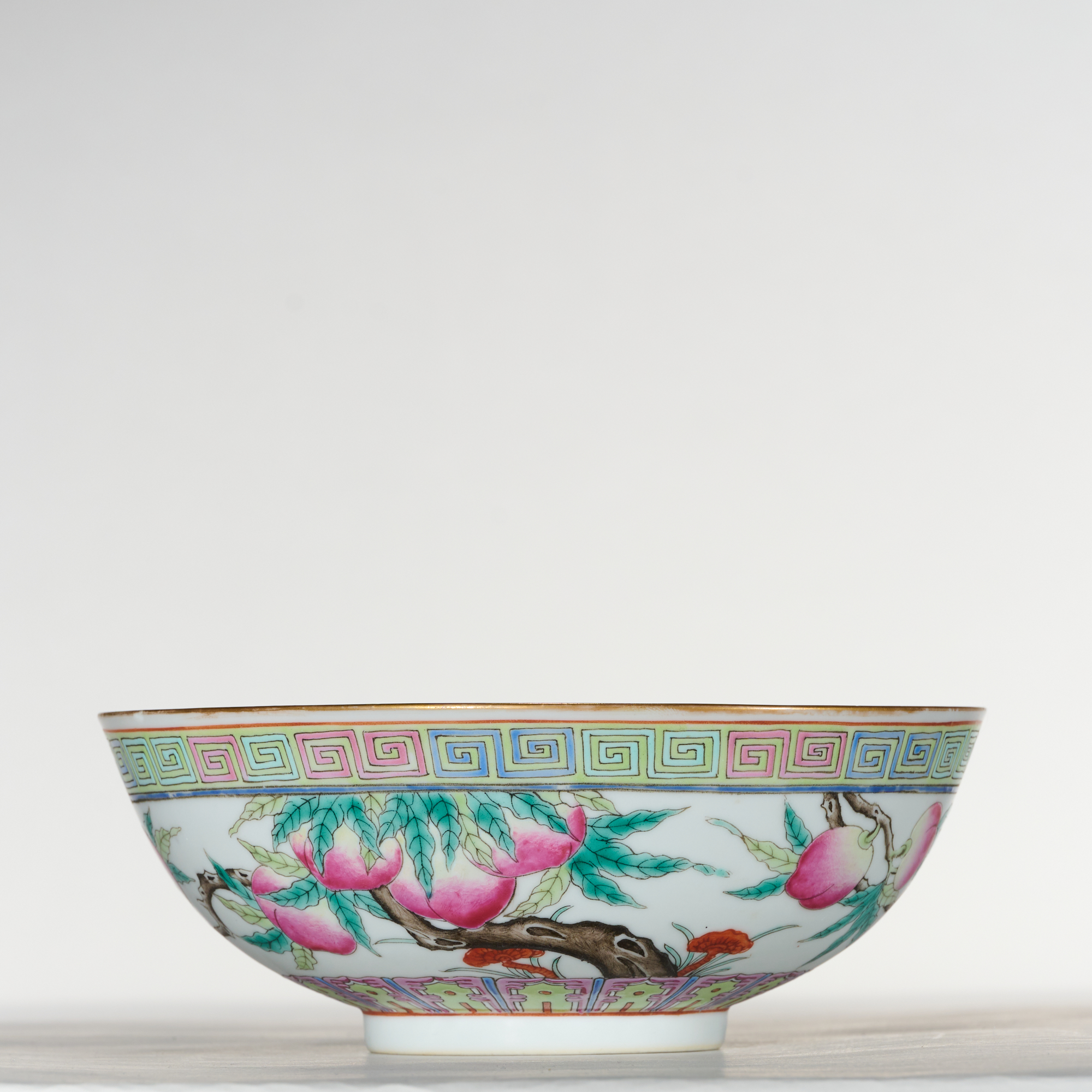 5837清光绪.粉彩九桃纹碗【古董拍卖】