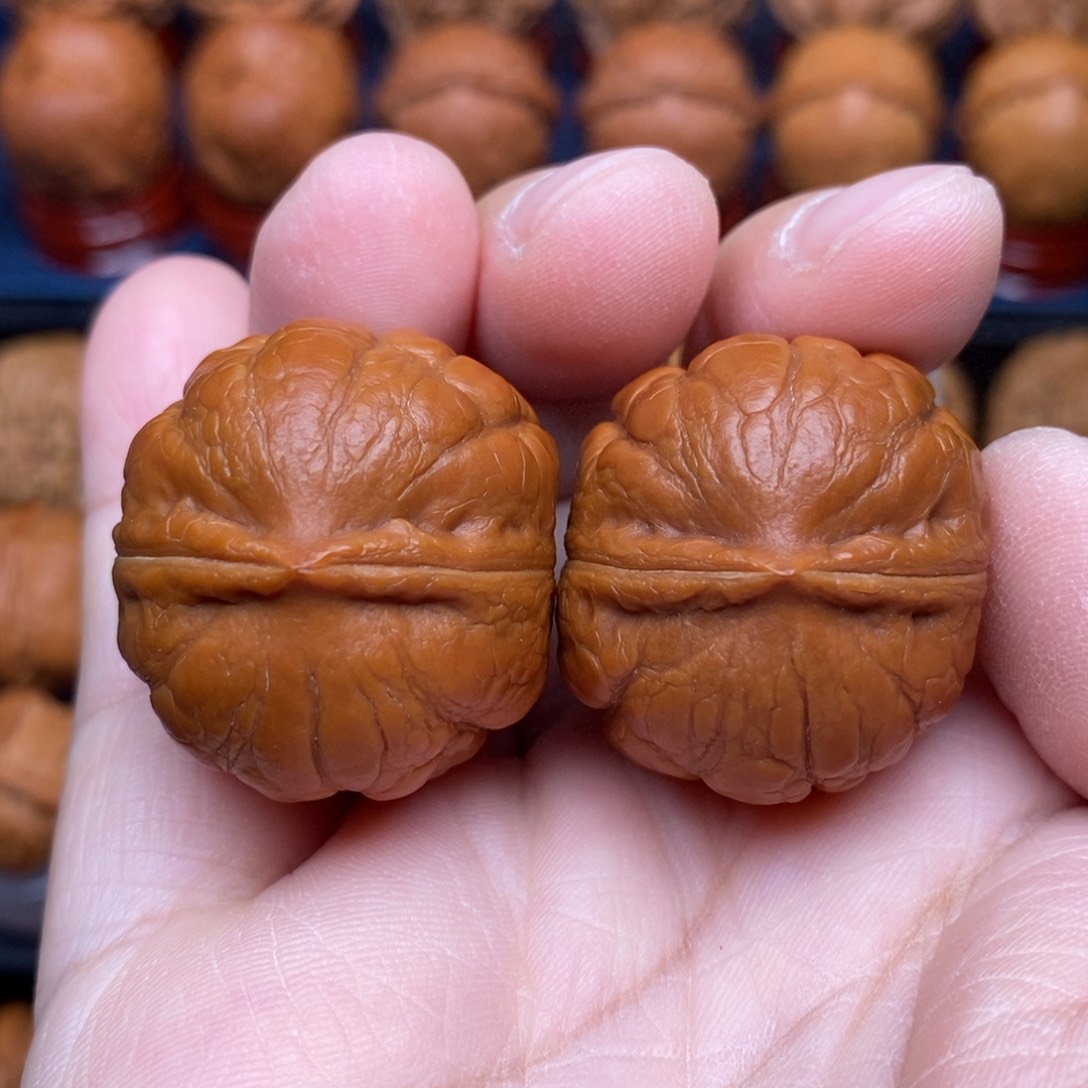 文玩核桃把件手捻龟甲纹