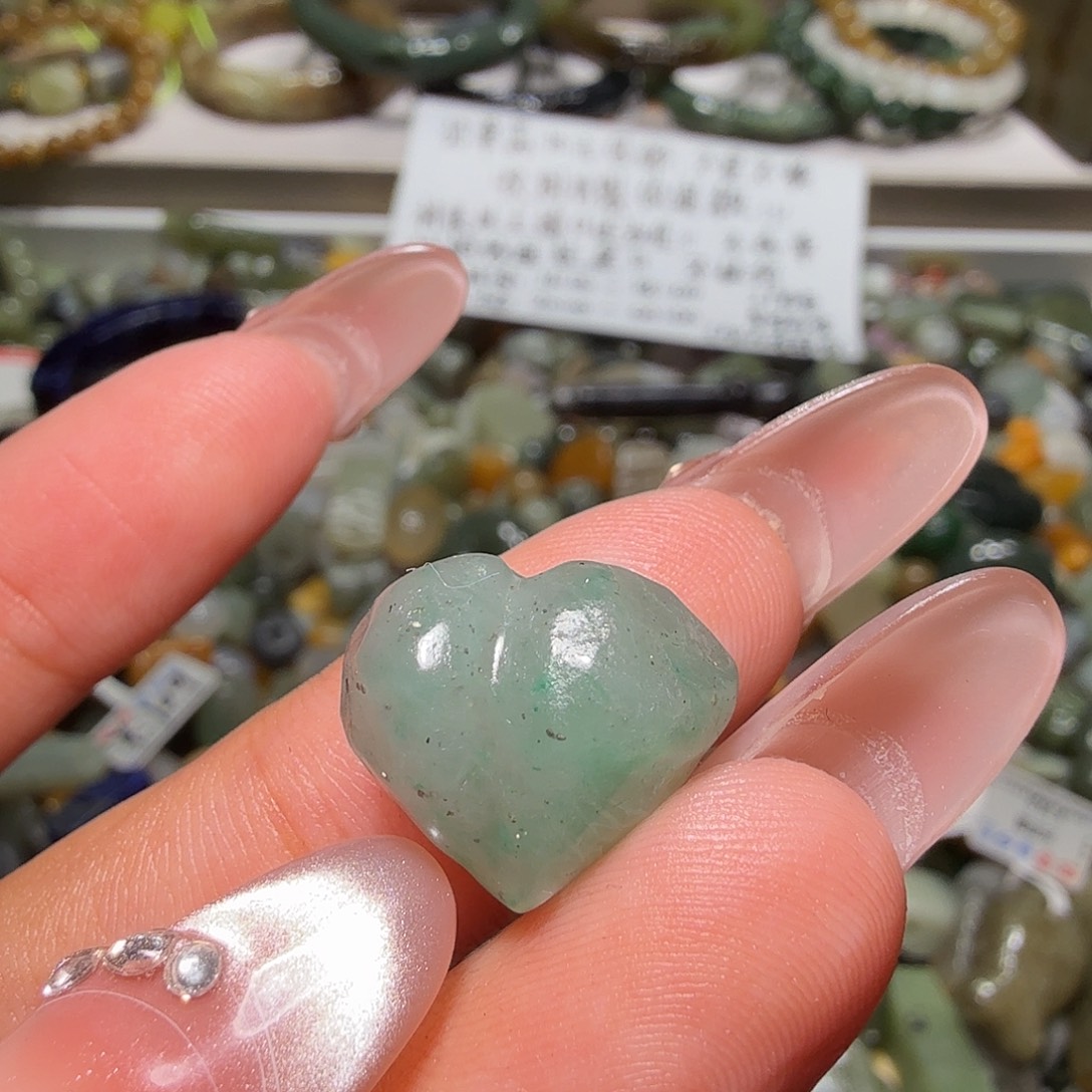 和田玉未镶嵌珠宝奇石