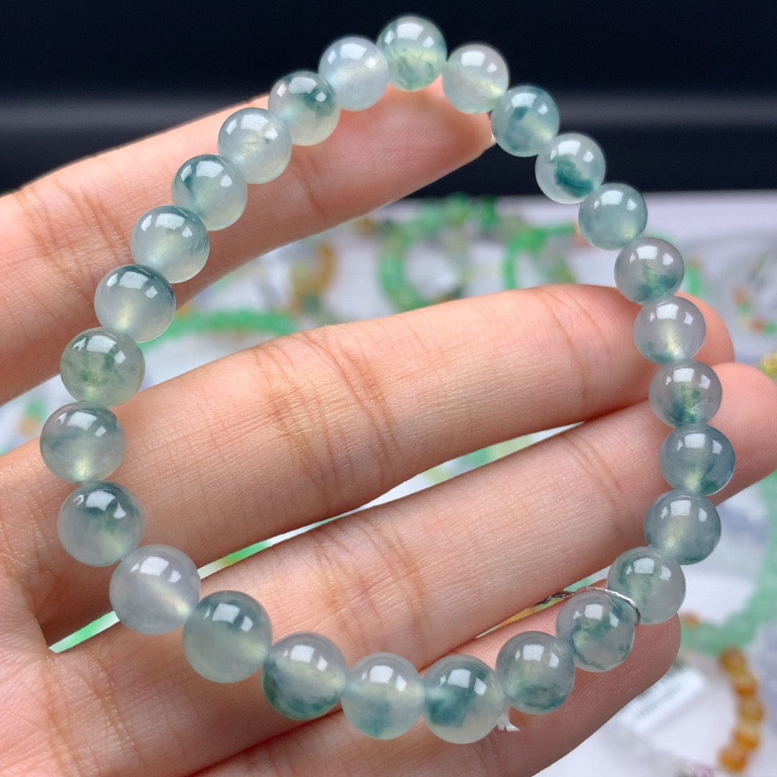 翡翠手链未镶嵌卡