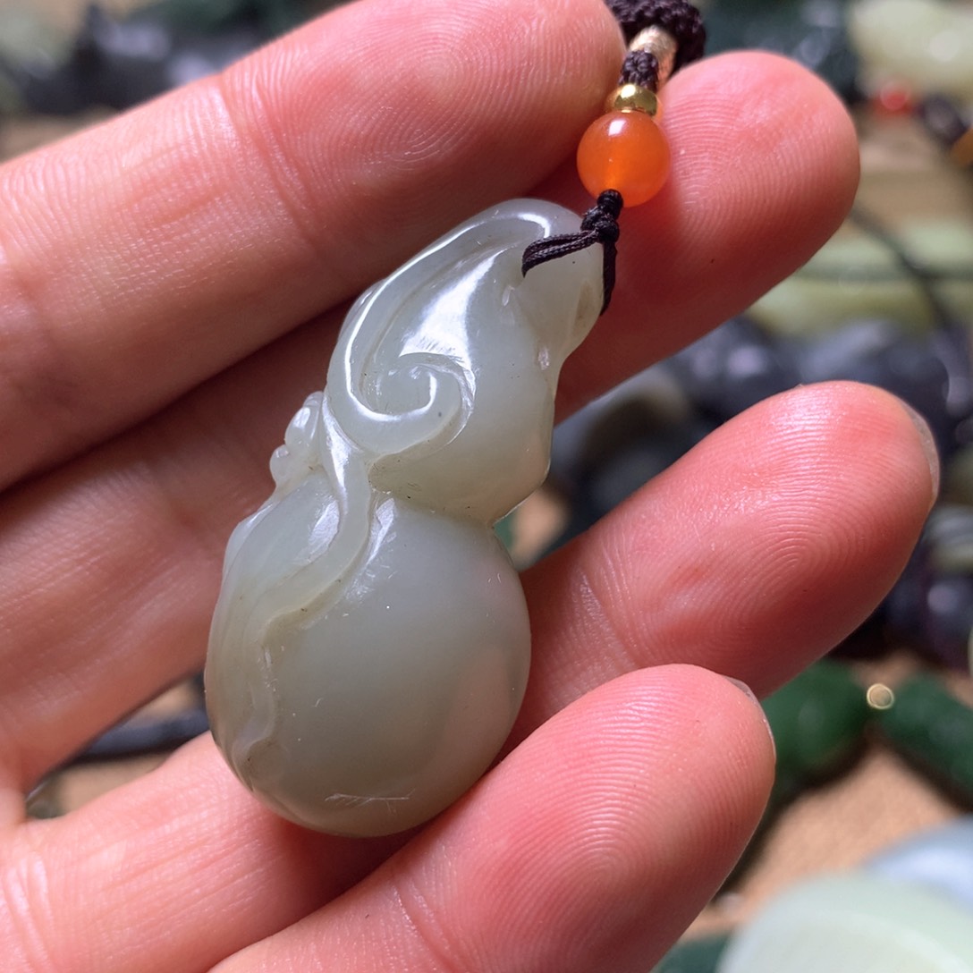 和田玉颈饰未镶嵌