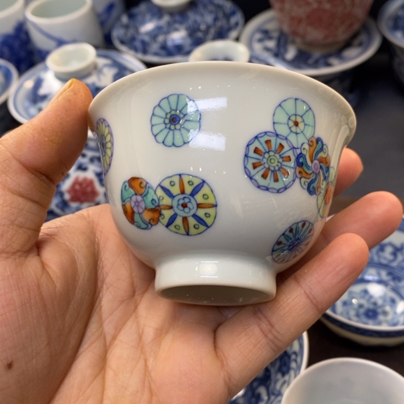 【闪购商品】景德镇青花斗彩主人杯