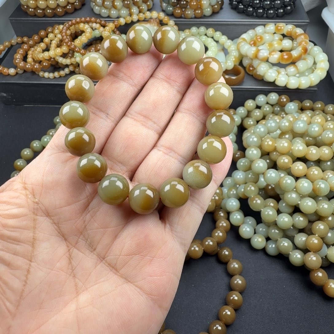 大***1和田玉未镶嵌手链