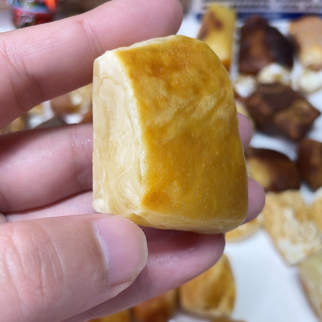 定制琥珀未镶嵌原矿琥珀