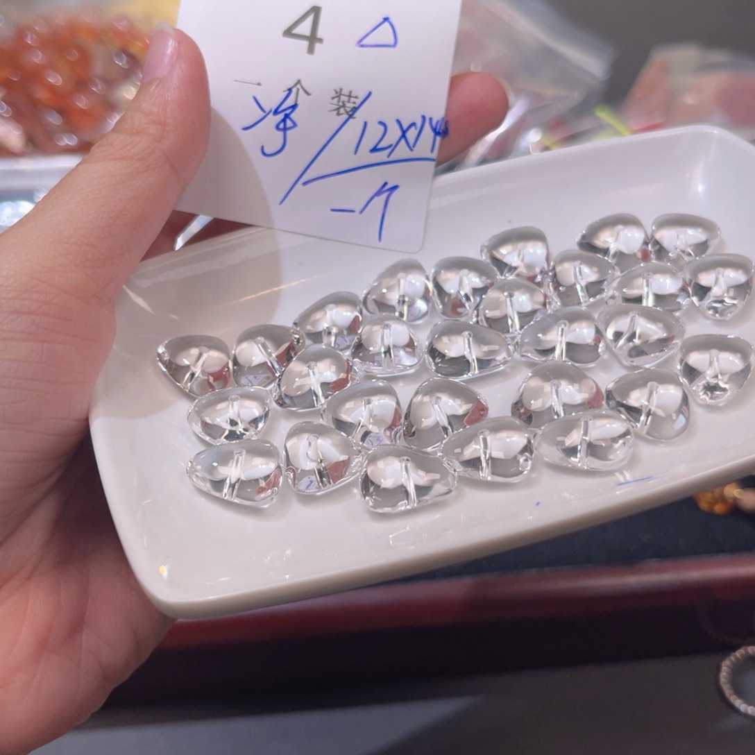 珠宝半成品水晶未镶嵌4 。        