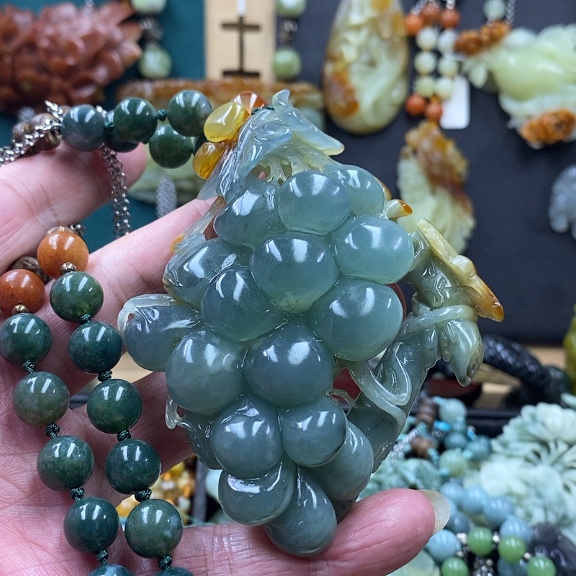 【闪购商品】蛇纹石玉吊坠未镶嵌