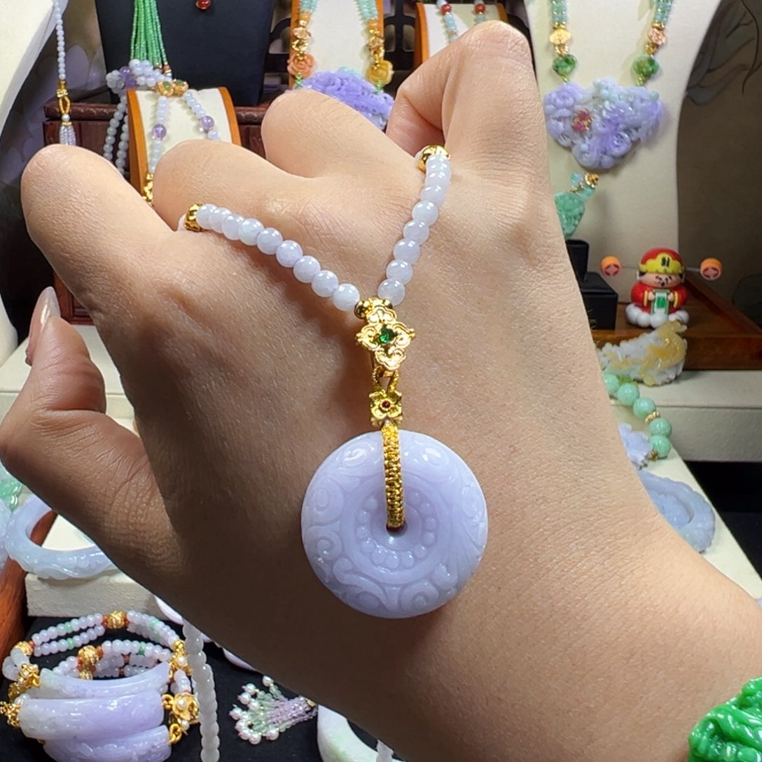 翡翠未镶嵌毛衣链平安扣