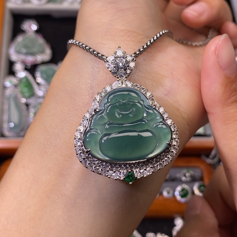 【闪购商品】翡翠颈饰未镶嵌天然