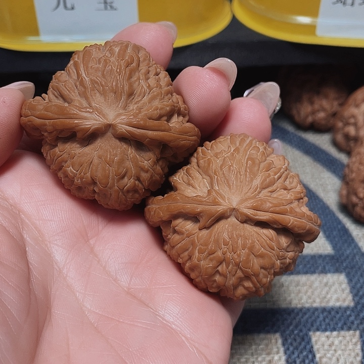 文玩核桃把件齐****馆白狮子47