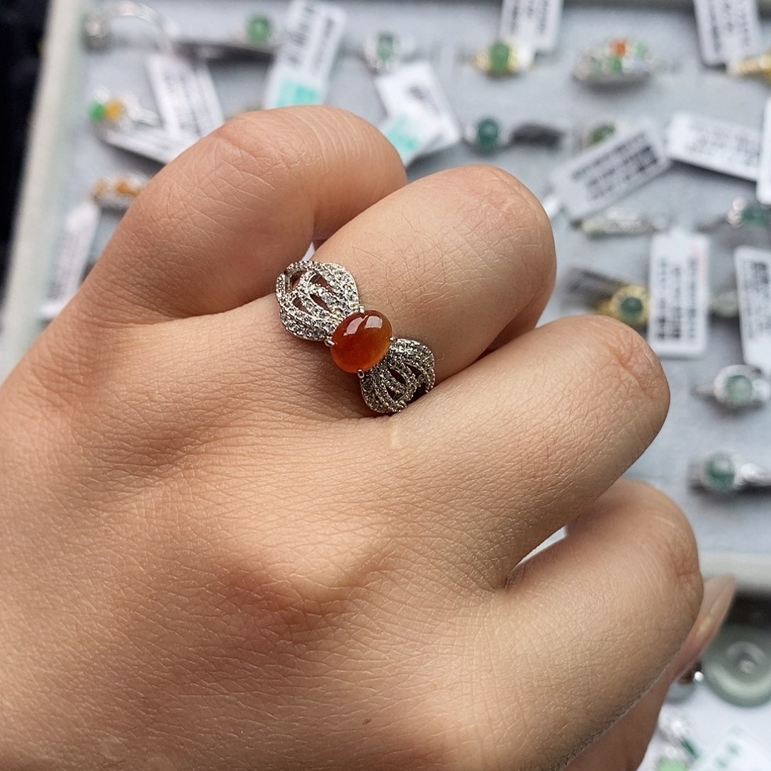 翡翠未镶嵌戒指翡翠