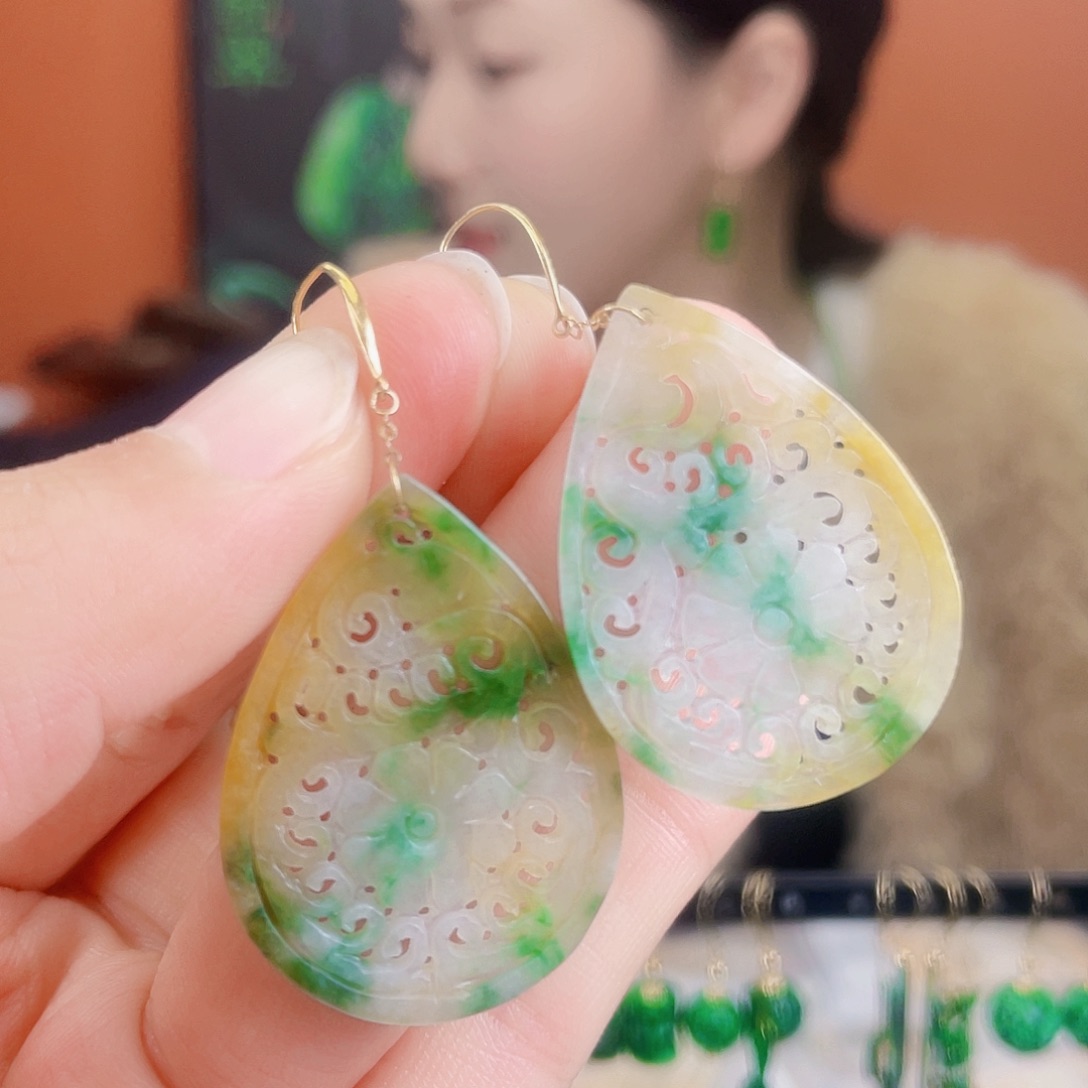 翡翠18K金镶嵌耳饰