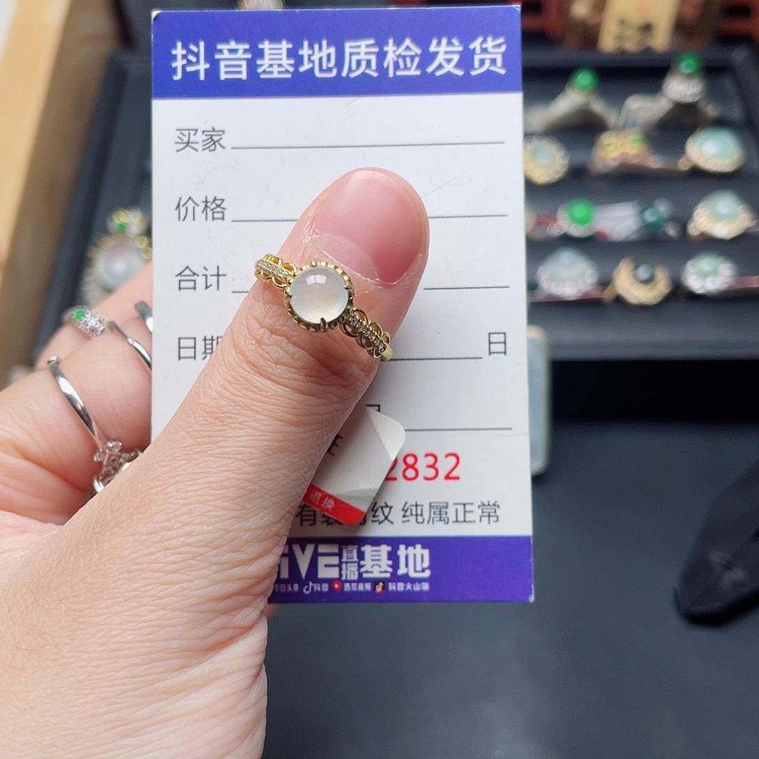 银S925镶嵌翡翠耳饰