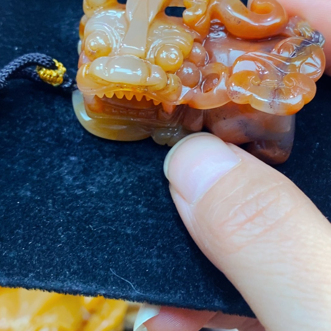 未镶嵌石英质玉（黄龙玉）吊坠(不含链)