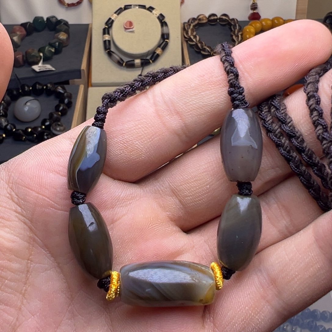 玛瑙/玉髓颈饰合金