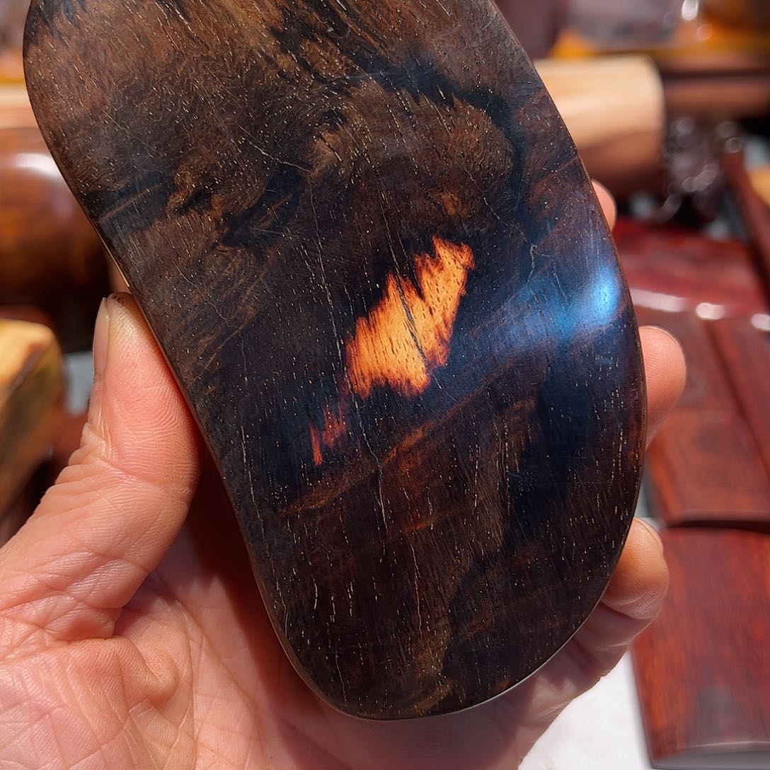 交趾黄檀（大红酸枝）白*