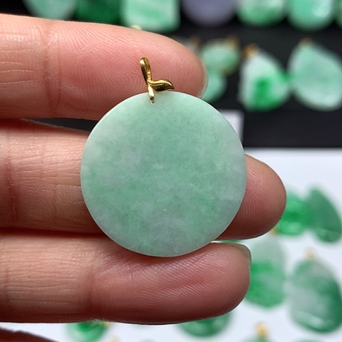 翡翠吊坠(不含链)18K金镶嵌
