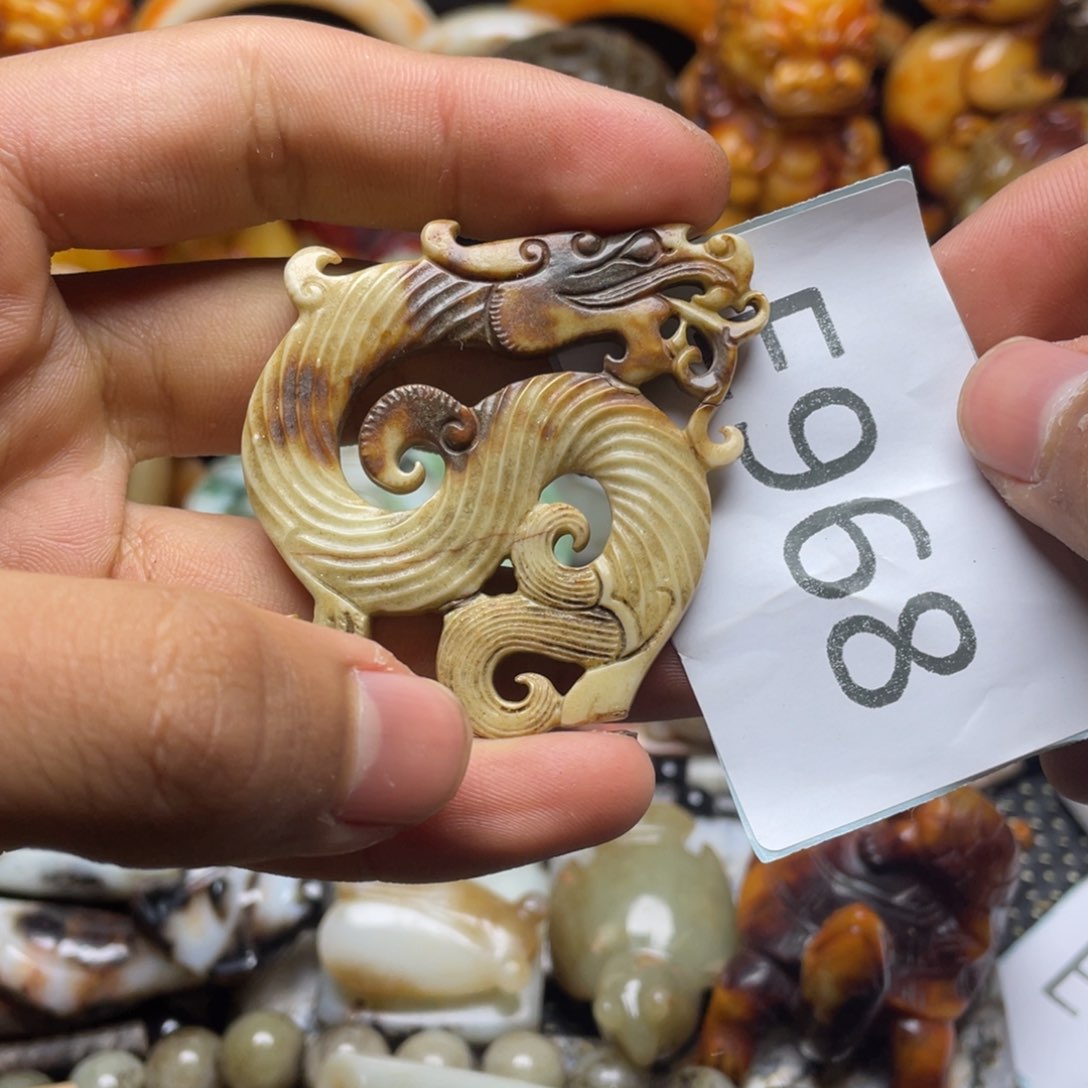 和田玉（糖玉）挂件未镶嵌