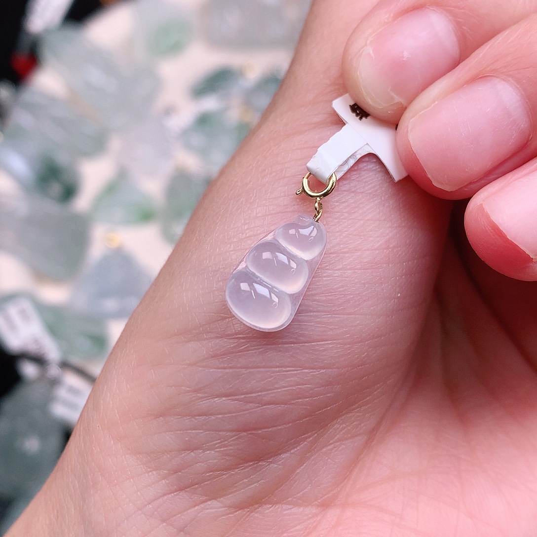 翡翠颈饰18K金镶嵌冰豆13.5、8、4