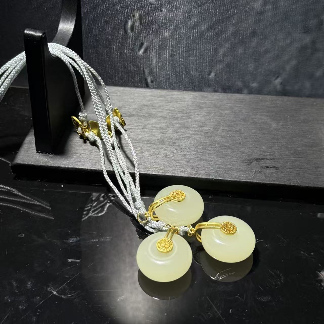 【皇后甄选】晴水和田玉平安扣吊坠