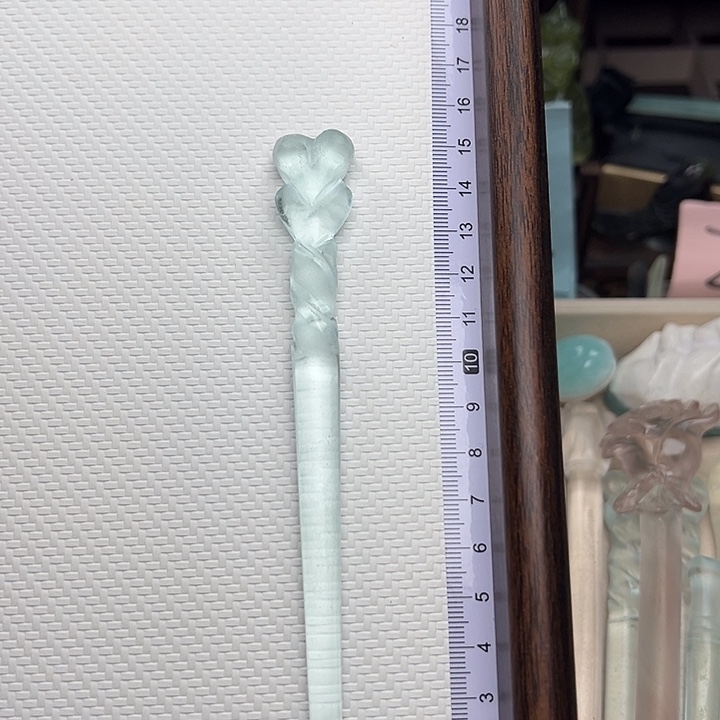 蛇纹石玉未镶嵌发簪爱心